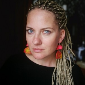 duże kolorowe kolczyki ryby