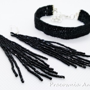 dyskretny urok klasycznej czerni beading