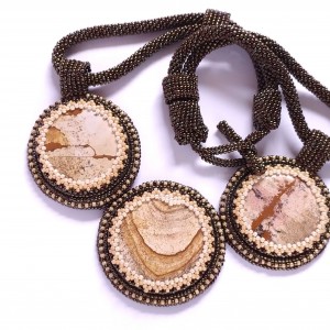 Brązowy naszyjnik z jaspisem krajobrazowym