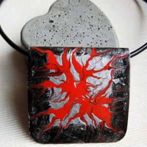 Zawieszka "Galaktyczna czerwień"