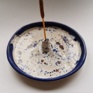 PALOLOPULI podstawka na kadzidełko