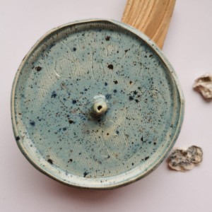 PALOLOPULI podstawka na kadzidełko