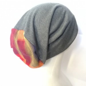 Czapka szara unisex bez podszewki góra kolorowa