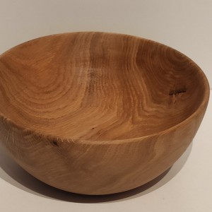 Misa z czerwonego dębu