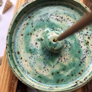 PALOLOPULI podstawka na kadzidełko