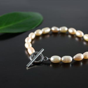 Bransoletka z brzoskwiniowych pereł naturalnych