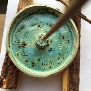 PALOLOPULI podstawka na kadzidełko