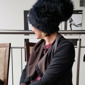 czapka granatowa  futrzana