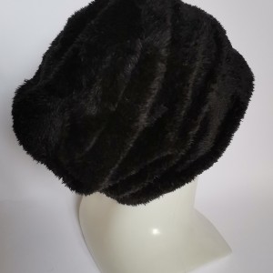 Czapka futrzana czarna ciepła