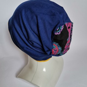 Czapka damska codzinna niebieska