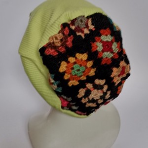 Czapka damska na podszewce