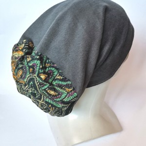 Czapka damska na podszewce