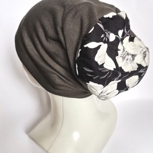 Czapka damska krótka na podszewce miękka lekko rozciągliwa