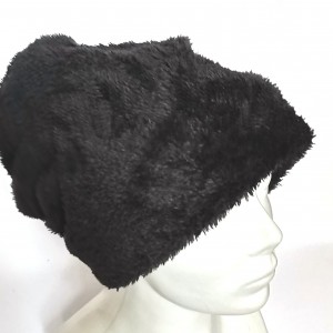 Czapka futrzana czarna ciepła zmierzwiona