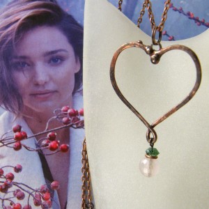 Naszyjnik wisiorek serduszko kwarc różowy