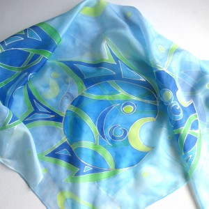 Niebieskie Ryby, jedwabna chusta malowana