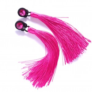 Różowo czarne kolczyki sutasz z chwostami