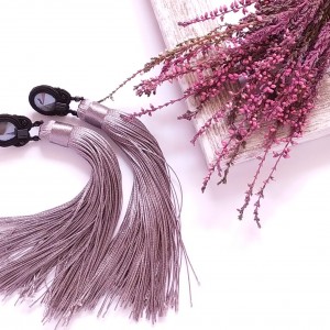 Szaro czarne kolczyki sutasz z chwostami