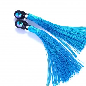 Błękitne kolczyki sutasz z chwostami