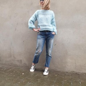 Sweter BLUE DAY