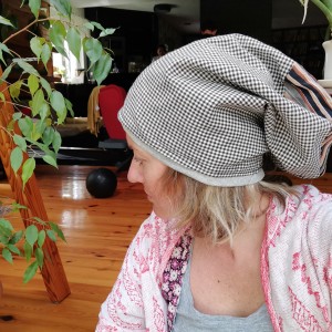 Czapka wiosenna kratka