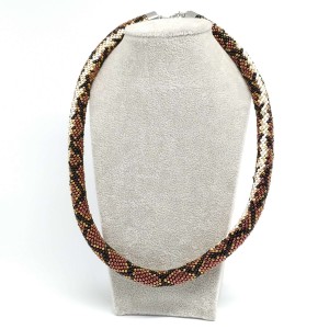 Naszyjnik koralikowy wzór żmija