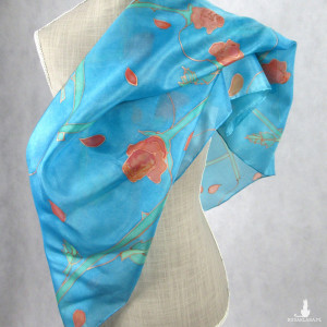 Czerwone róże na turkusowym tle, jedwabna chusta ręcznie malowana