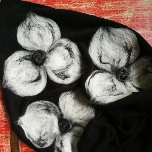 czarna chusta handmade wełniana handmade