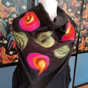 czarna chusta handmade wełniana handmade