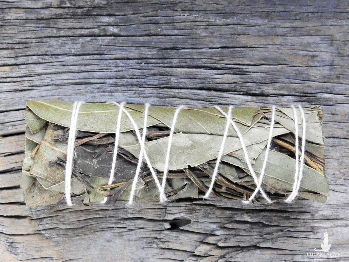 Kadzidło w pęczku szałwia eukaliptusowa