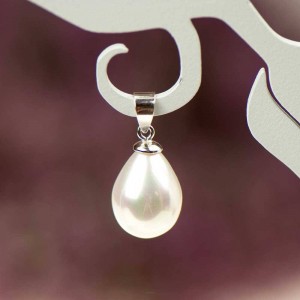 Srebrny wisiorek z perłą Elena a800