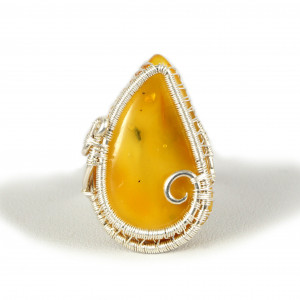 Bursztyn, Srebrny pierścionek z bursztynem bałtyckim, ręcznie wykonany, prezent dla niej, prezent dla mamy, prezent urodzinowy, biżuteria autorska