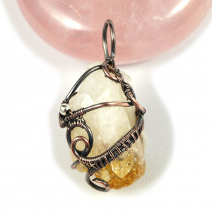 Cytryn Miedziany wisior z surową bryłką cytrynu prezent dla niej, prezent dla żony, prezent dla mamy, ręcznie robiona biżuteria wire wrapped