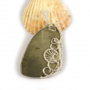 Piryt, Srebrny wisior z pirytem, ręcznie wykonany, prezent dla niej, prezent dla mamy, prezent urodzinowy, niepowtarzalna biżuteria