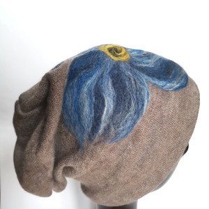 Czapka wełniana beżowa