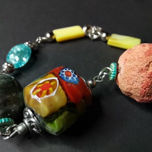 bransoletka koralikowa etno