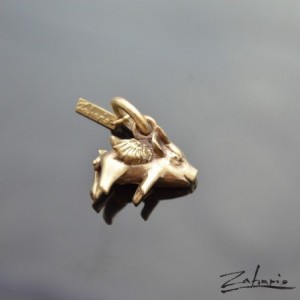 Wisior latająca świnka brąz Zahario