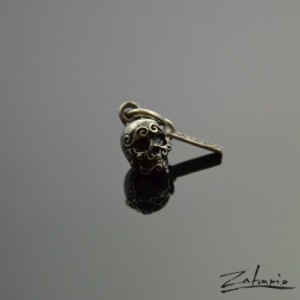 Wisior czaszka zdobiona srebro Zahario