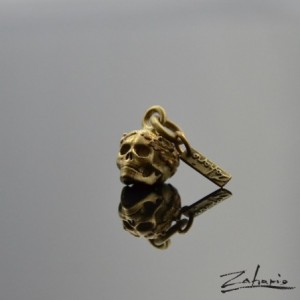 Wisior czaszka wieniec dębowy brąz Zahario