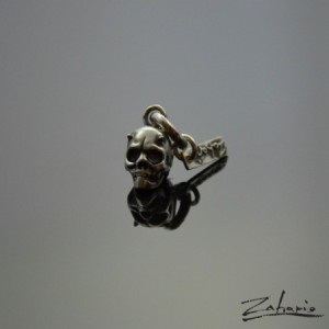 Wisior czaszka małe rogi srebro Zahario