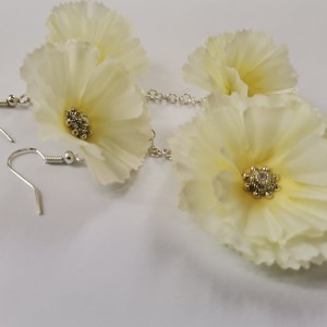 Kolczyki kwiatowe, mogą być ślubne