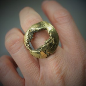 "Przypadek" pierścień z mosiądzu