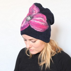 czapka handmade czesanką filcowane czapki wełniane P1