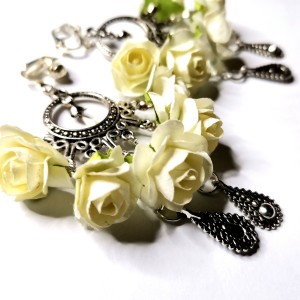 Klipsy kwiatowe bardzo duże i bujne