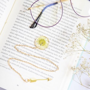 Biżuteryjna Zakładka do książki - stokrotka