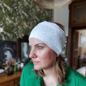 Opaska damska uniwersalna koronkowa biala