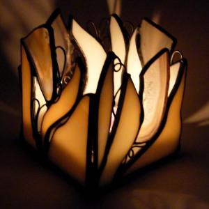 Świecznik witrażowy beżowy agat