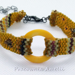 bransoletka boho z żółtą masą perłową beading